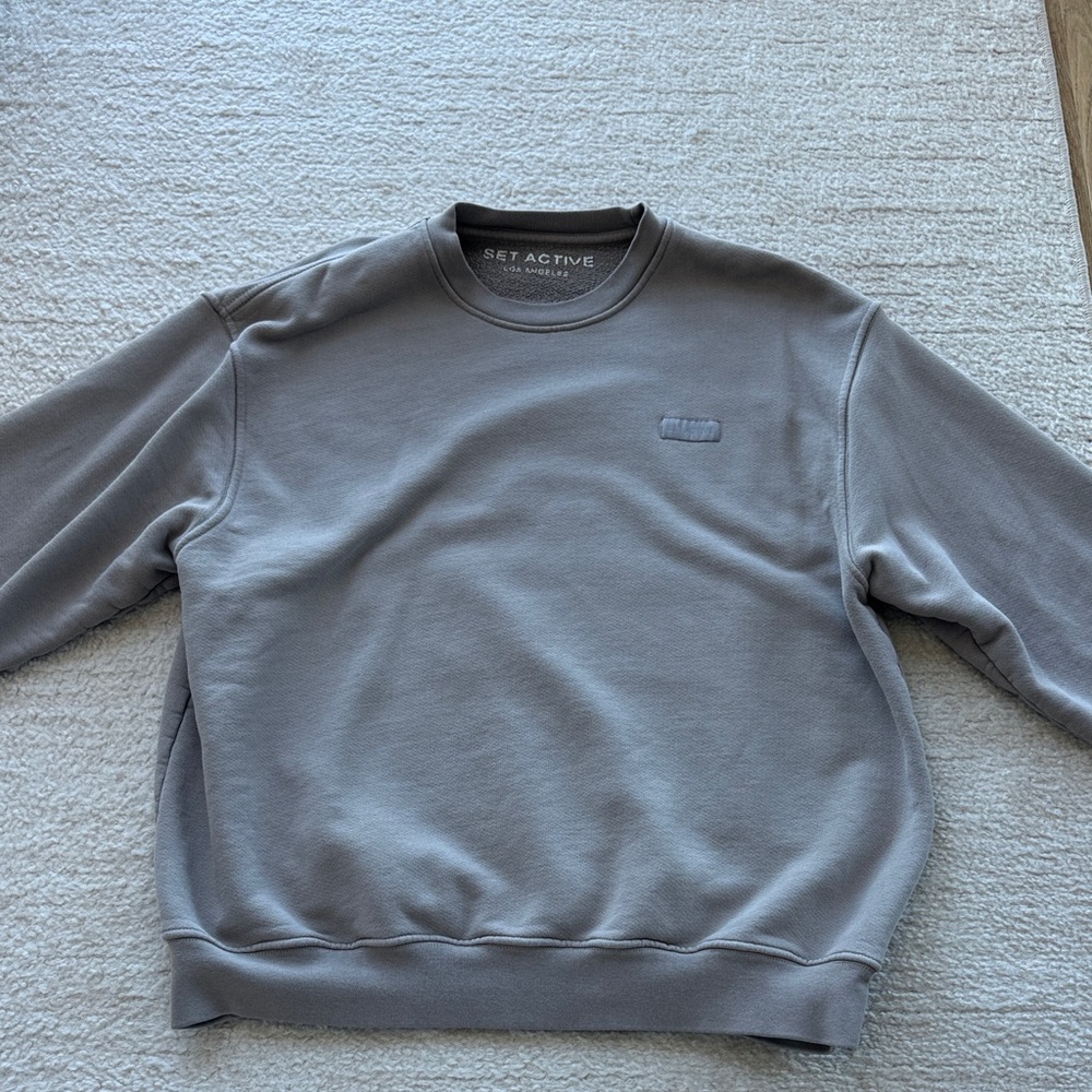 SET Active Crewneck in “Stone”